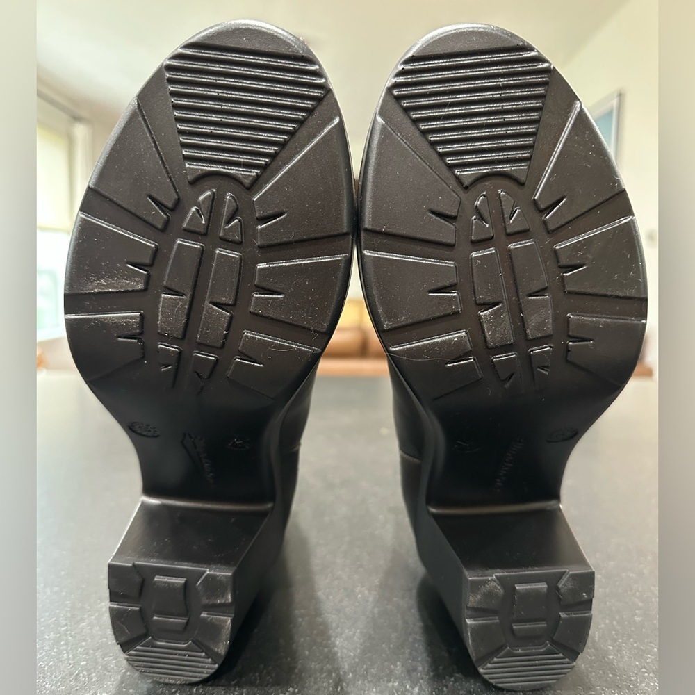 Blundstone Stout brown Heeled Chelsea Boots - Picture 8 of 9